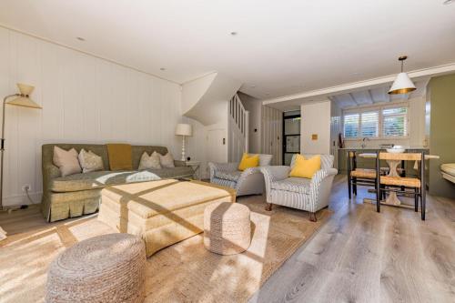 Battersea Set – 3 Bedroom Home with Garden, London (photo 5)