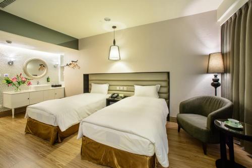 room detail thumbnail 1