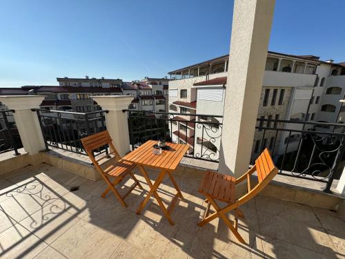 Studio with Sea View image 7