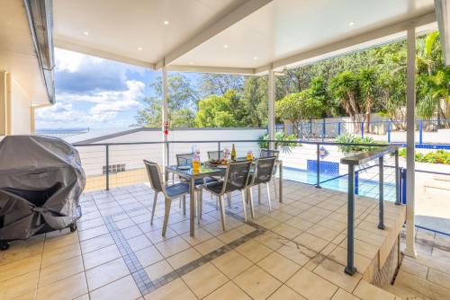 Kallaroo great house with views pool WI FI and aircon