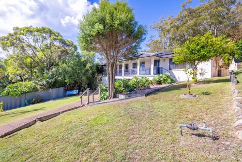 Kallaroo great house with views pool WI FI and aircon