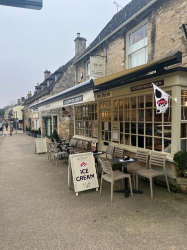 Priory Restaurant and B&B - image 11
