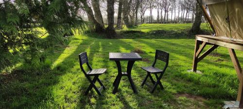 Camping Le Val Aux Fées - Brocéliande