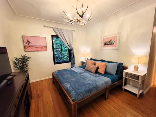 Encanto! Enchanted 3 bedroom private home near LACMA in Los Angeles, USA