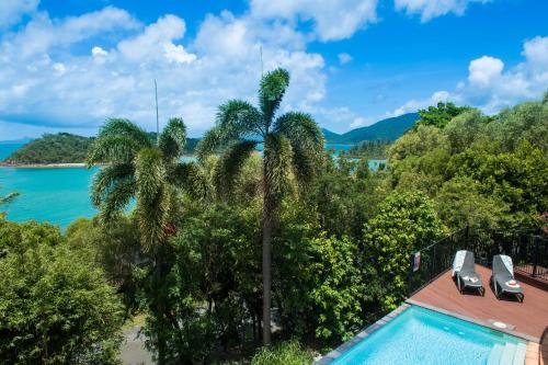 Seascape on Shutehaven - Whitsunday Views Holiday Home