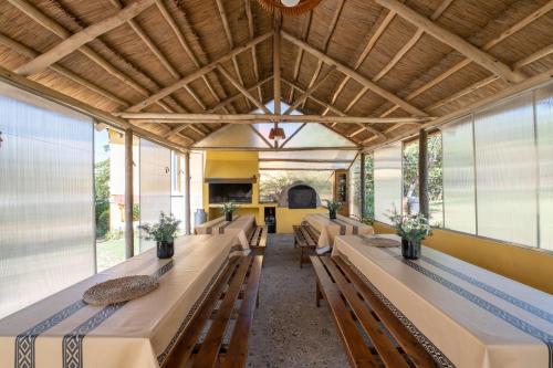 Banquet hall, LAS PRINCESAS Cabanas frente al rio in Los Reartes