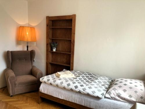 Spacious apartment - free parking!, Praha (fotografie 3)