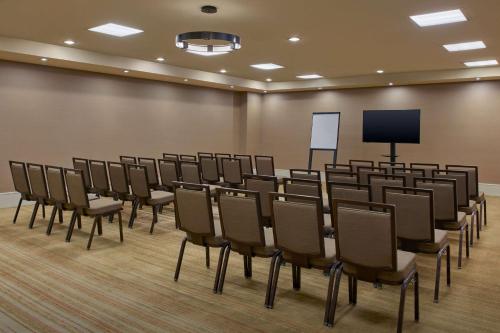 Hilton Denver City Center - image 13