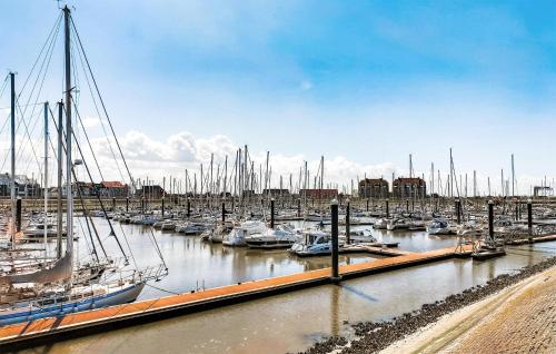 2 Bedroom Cozy Apartment In Blankenberge