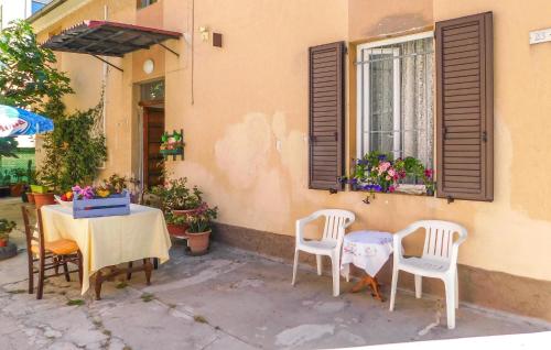 2 Bedroom Pet Friendly Home In Civitanova Marche