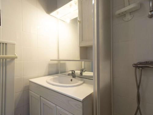 Appartement confortable avec terrasse et équipements modernes - FR-1-401-286