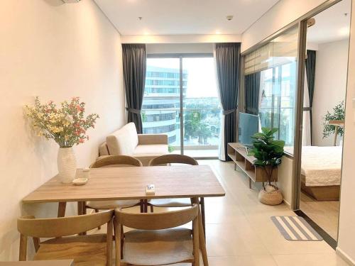 Milan Homestay - The Sóng Vung Tau - 발코니/테라스