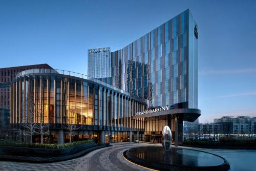 Grand Barony Jinan CBD – Jinan, WV