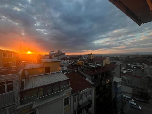 Elit Palace Hotel - image 11