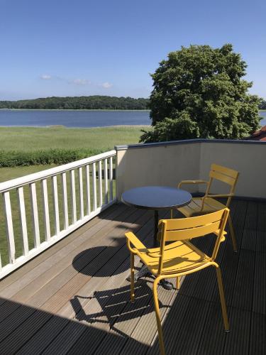 Superior One-Bedroom Apartment with Balcony