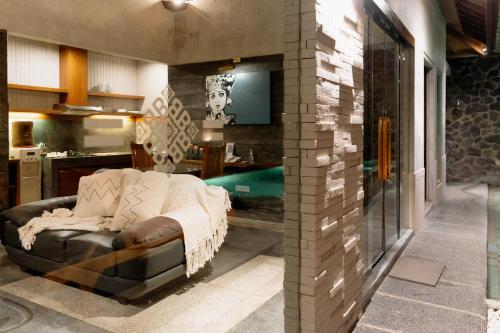Deluxe One-Bedroom Villa with Private Pool  image 2