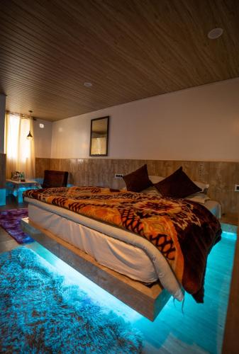 Deluxe Double Room image 10