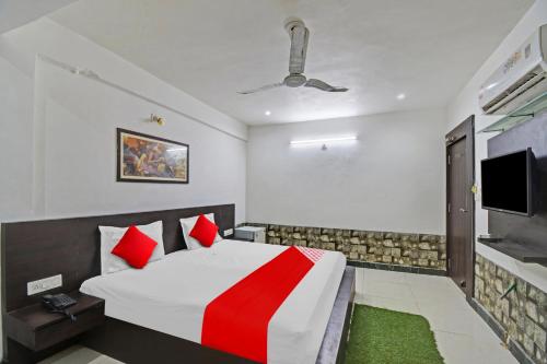 OYO Flagship 812377 Hotel Kk Palace Udaipur