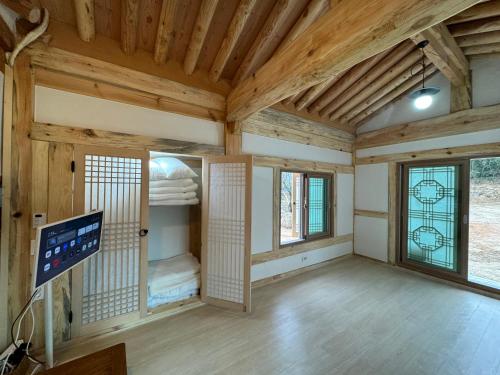 Hanok Stay - JukRokJungSa