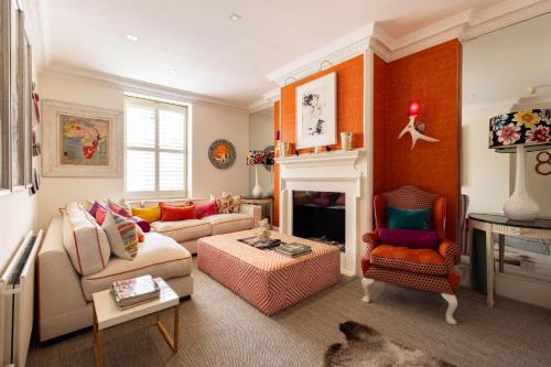 A Royal Residence – Stylish 2 Bedroom in Kensington