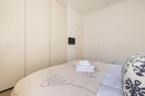 Calm Diva 2 Bedroom in Notting Hill - image 4