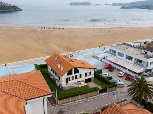 Chalet Rompeolas, Suances