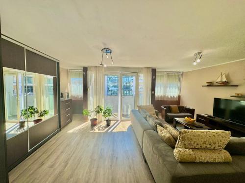 Maxim Family Apartment Budva