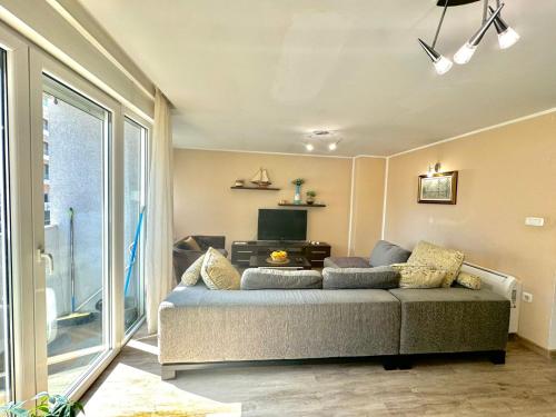 Maxim Family Apartment Budva