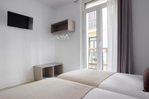 Double Room with Shared Bathroom image 10