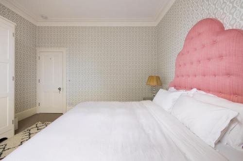 Kensington Luxury - 2 Bedrooms - image 11