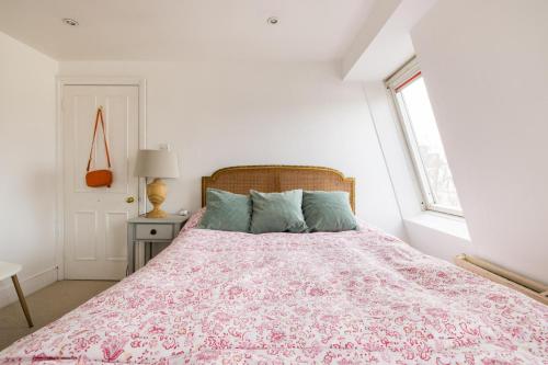 Fabulous Family Home in Fulham - 4 bedrooms - image 2