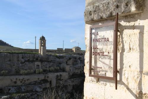 LA FINESTRA SUL PONTE