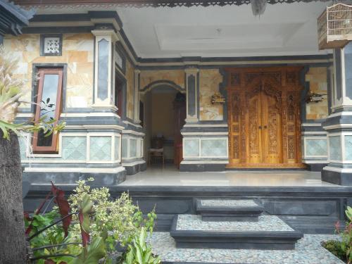 Kadek Homestay - Kubu