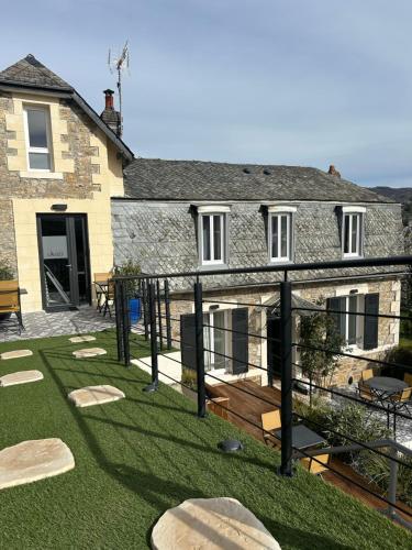 Gîte les grandes lauzes - Chambre d'hôtes - Espalion