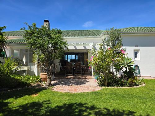 Swept Away Guesthouse in Yzerfontein