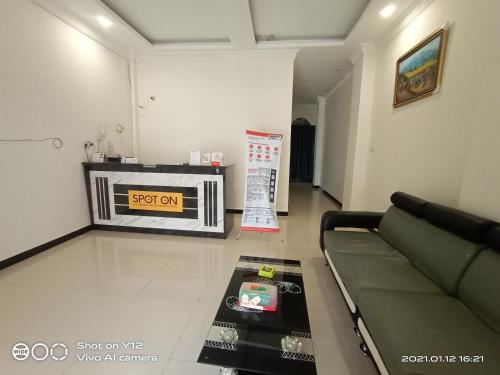 OYO 2220 PINK'S GUEST HOUSE in Tarutuna