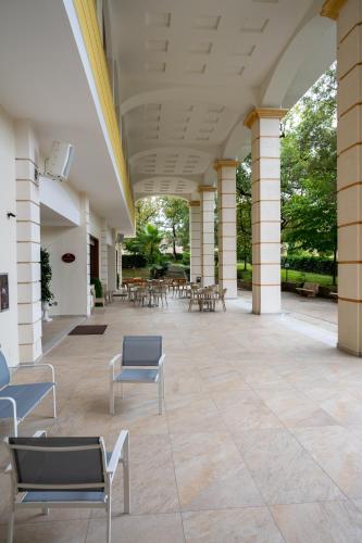 Elia Hotel - image 4