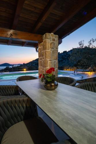 Holiday Home Svemir in Draga