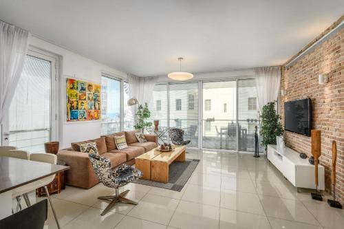 #Stunning 3BR/2BA Apt - Sea View