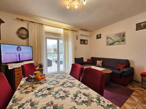 Stjepan Apartment - image 12