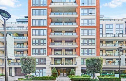 Elegant & Luxury 2BD Penthouse in London Fulham