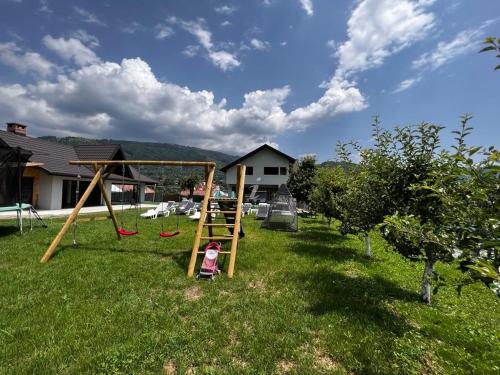 A szálláshely kívülről, Dialex Doftana in Teșila