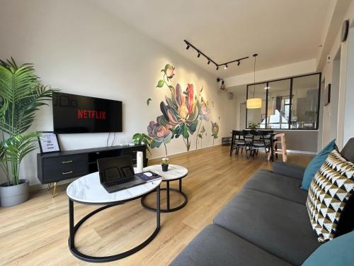 Trion KL High floor Corner Unit Free Parking Near TRX KL Centre and MRT, Kuala Lumpur