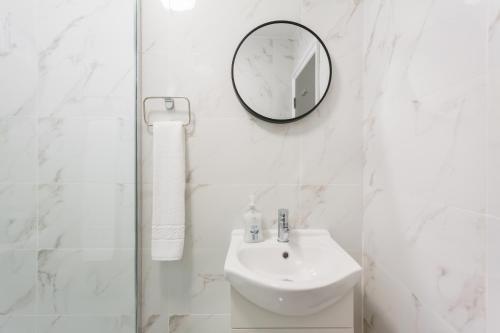 Budget City Center Apartment Aldgate - Tower Bridge - image 10