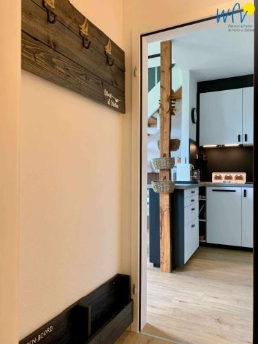 One-Bedroom Apartment image 9