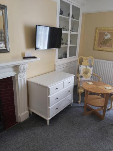 Elton Guest House 5