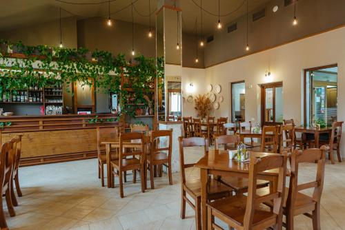 Restorāns, Casa Dinainte SPA Resort in Sălicea