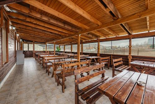 Restorāns, Casa Dinainte SPA Resort in Sălicea