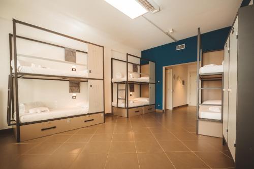 Lecco Hostel & Rooms