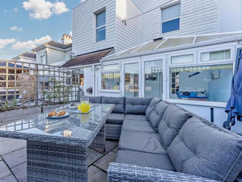 6 Bed in Pevensey Bay 93799